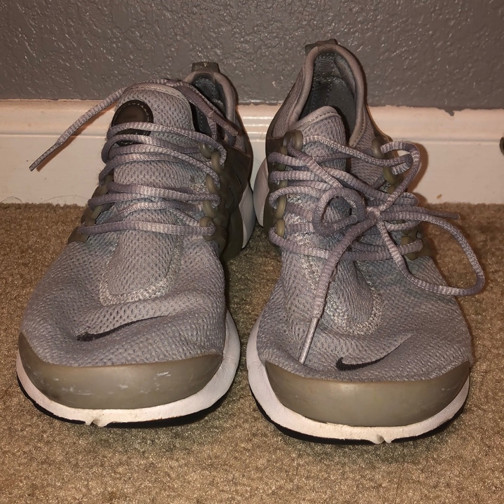 Grey Nike prestos air size 7 women